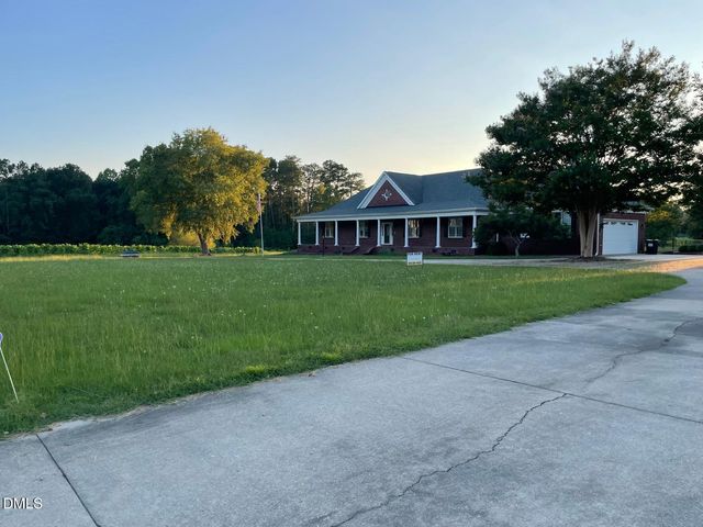 11500 Old Stage Road, Willow Springs, NC 27592