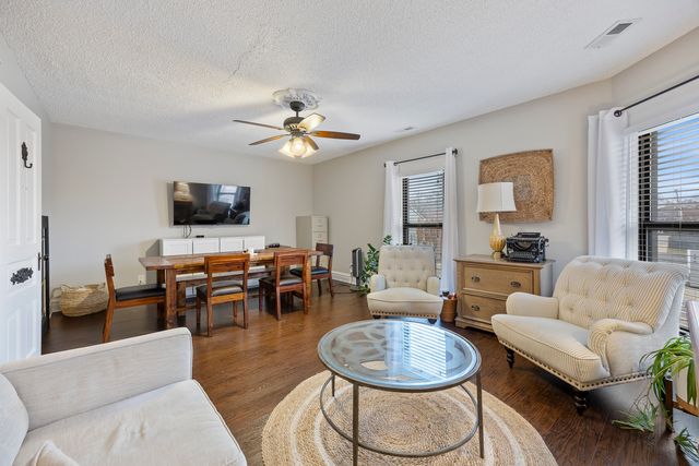 121 N Washington Street 250, Naperville, IL 60540