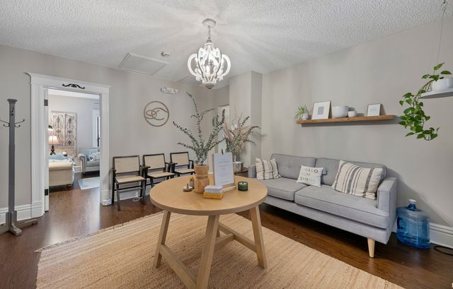 121 N Washington Street 250, Naperville, IL 60540