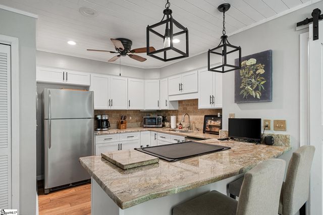11 Pine Garden Way Drive, Salem, SC 29676
