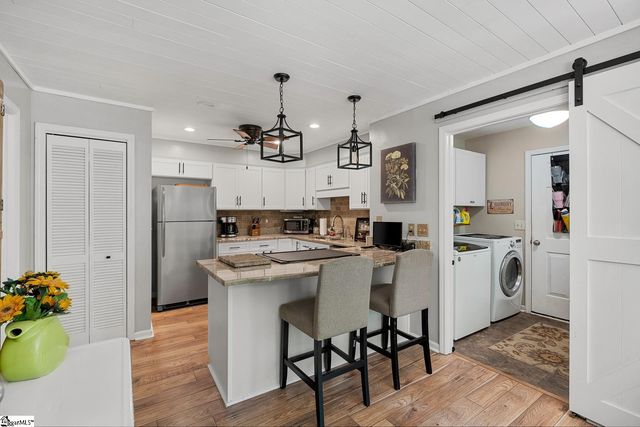 11 Pine Garden Way Drive, Salem, SC 29676