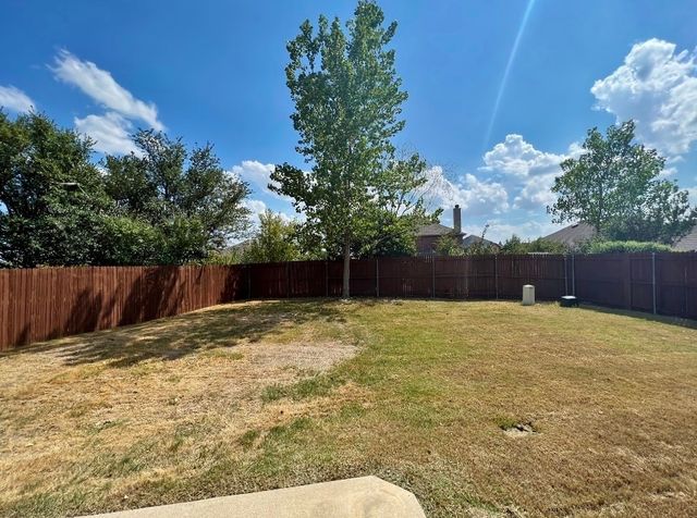 2432 Clairborne Drive, Fort Worth, TX 76177