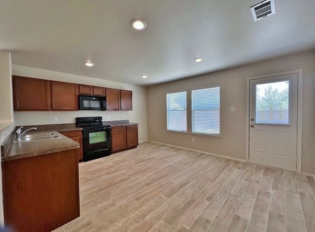 2432 Clairborne Drive, Fort Worth, TX 76177