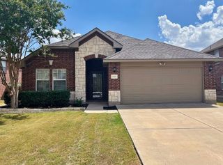 2432 Clairborne Drive, Fort Worth, TX 76177