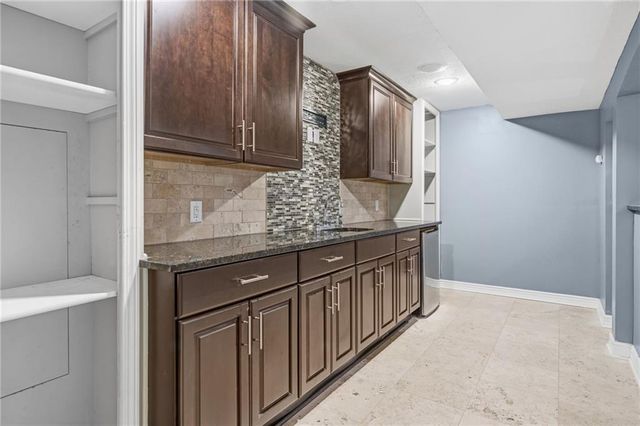 2418 N 88th Drive, Kansas City, KS 66109
