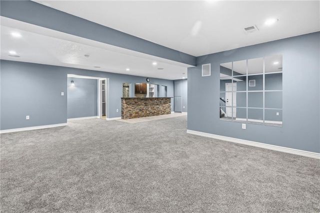 2418 N 88th Drive, Kansas City, KS 66109