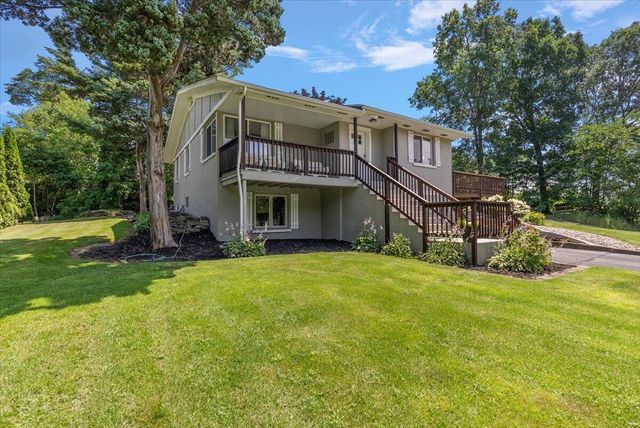 15004 Riley Street, Holland, MI 49424