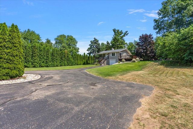 15004 Riley Street, Holland, MI 49424