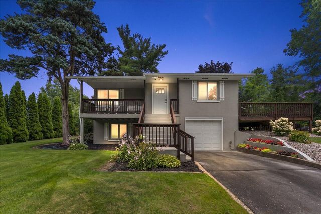 15004 Riley Street, Holland, MI 49424