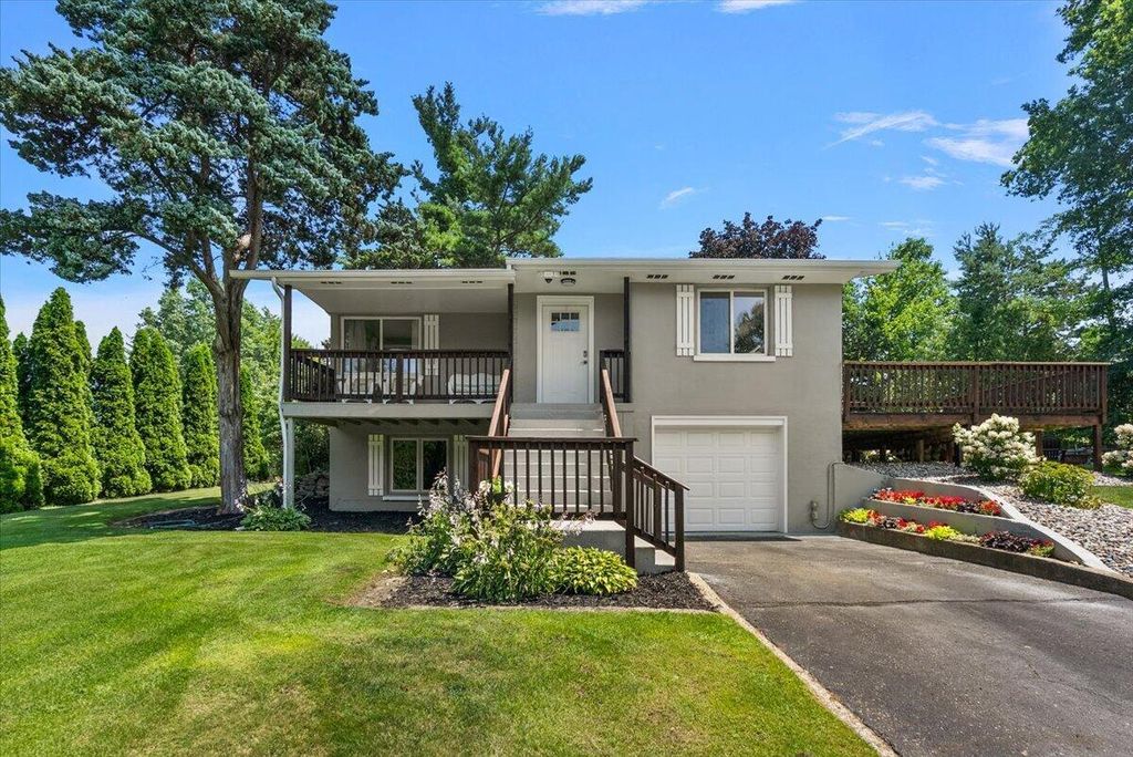 15004 Riley Street, Holland, MI 49424