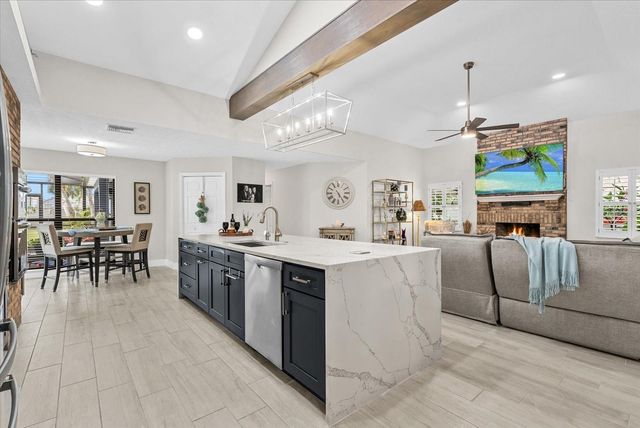 8806 CROSSWOOD COURT, Riverview, FL 33578