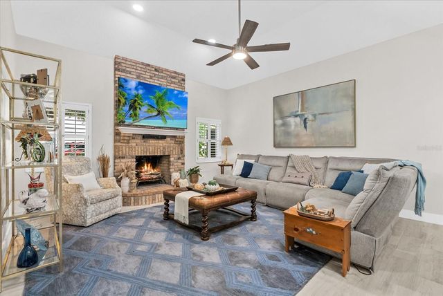 8806 CROSSWOOD COURT, Riverview, FL 33578