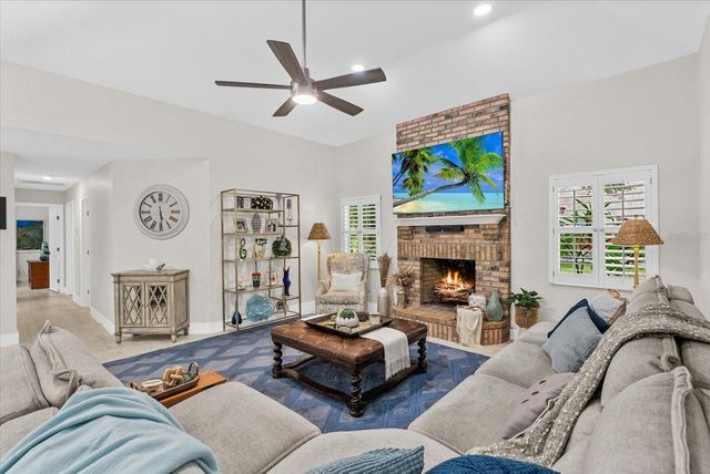 8806 CROSSWOOD COURT, Riverview, FL 33578