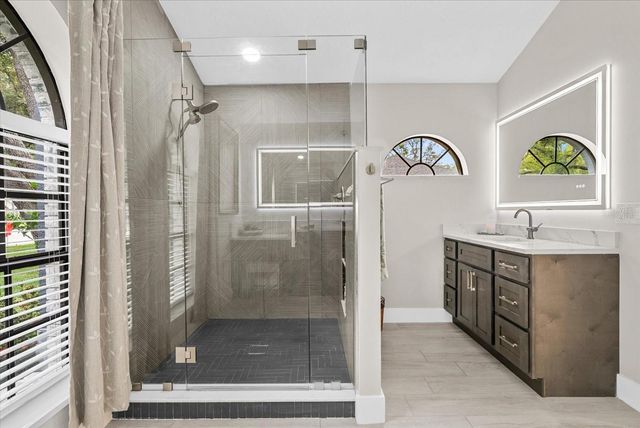 8806 CROSSWOOD COURT, Riverview, FL 33578
