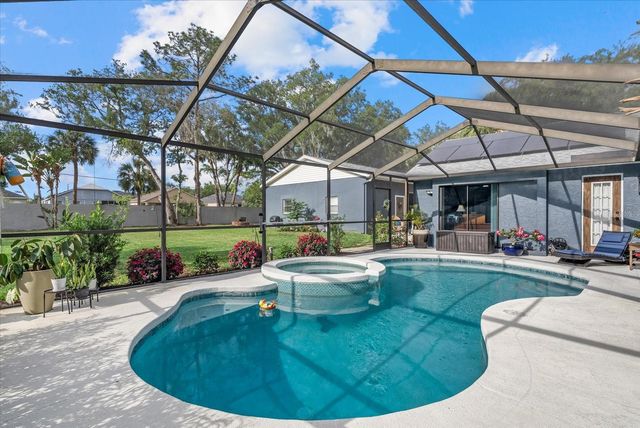 8806 CROSSWOOD COURT, Riverview, FL 33578