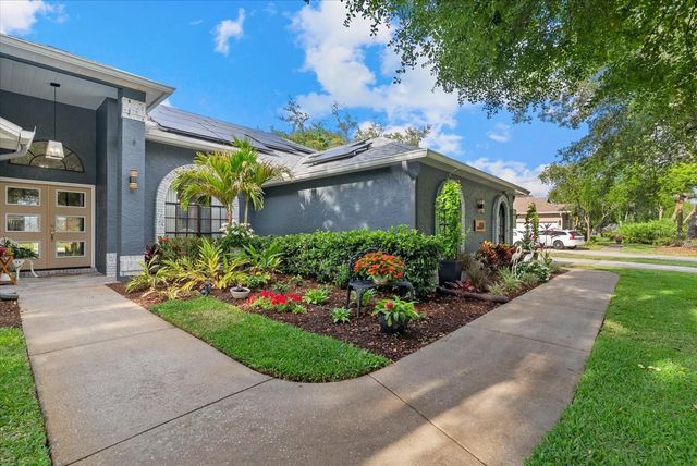 8806 CROSSWOOD COURT, Riverview, FL 33578