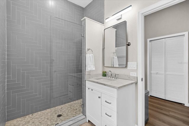 8806 CROSSWOOD COURT, Riverview, FL 33578
