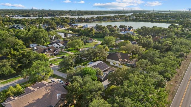 8806 CROSSWOOD COURT, Riverview, FL 33578