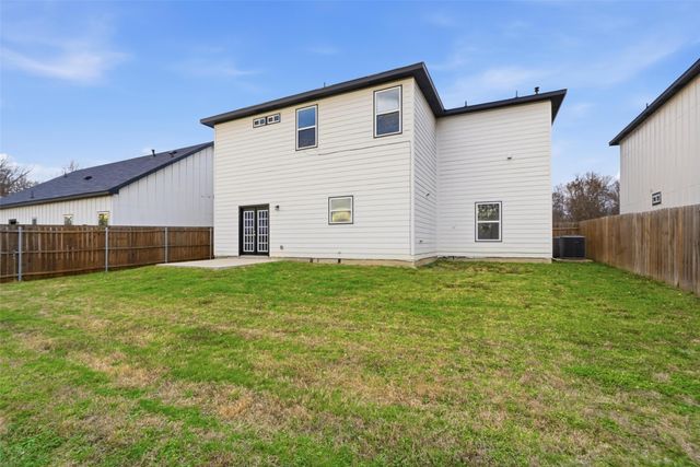 1109 Pollard Street, Greenville, TX 75401