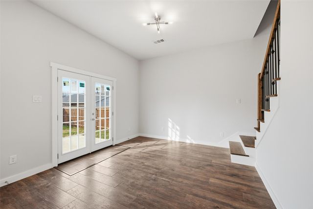 1109 Pollard Street, Greenville, TX 75401