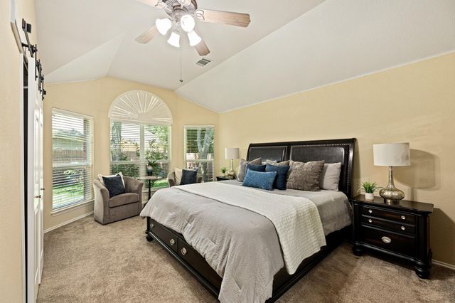 1870 Paradise Ridge DR, Round Rock, TX 78665