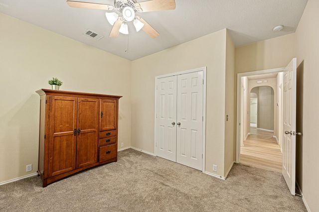 1870 Paradise Ridge DR, Round Rock, TX 78665