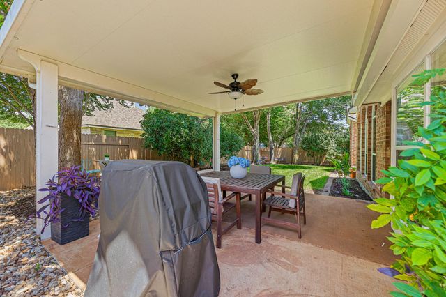 1870 Paradise Ridge DR, Round Rock, TX 78665