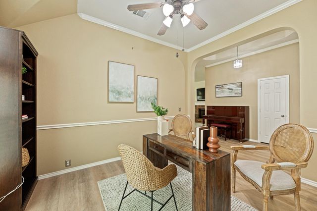 1870 Paradise Ridge DR, Round Rock, TX 78665