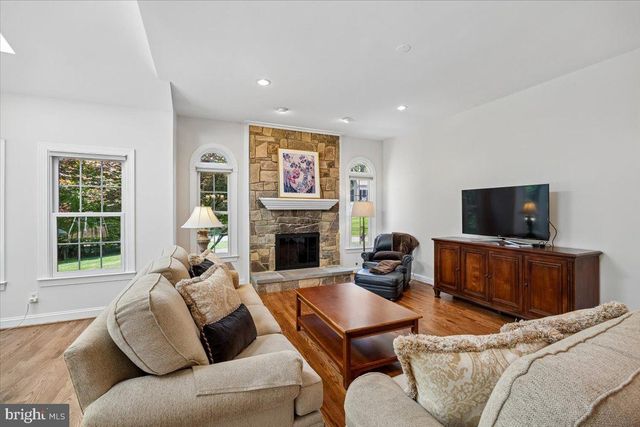 12302 UPPER WYNNEWOOD, Oak Hill, VA 20171