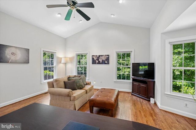 12302 UPPER WYNNEWOOD, Oak Hill, VA 20171