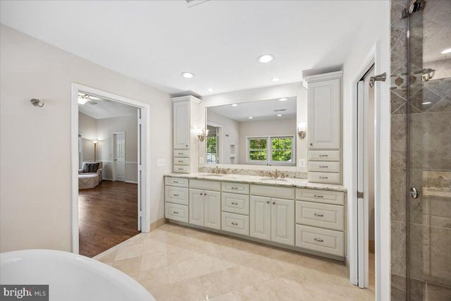 12302 UPPER WYNNEWOOD, Oak Hill, VA 20171