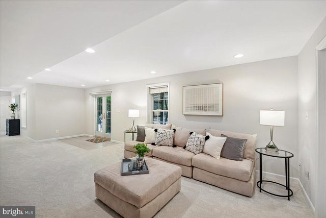 12302 UPPER WYNNEWOOD, Oak Hill, VA 20171