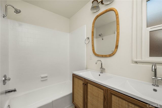 7137 Olive Ave, Long Beach, CA 90805