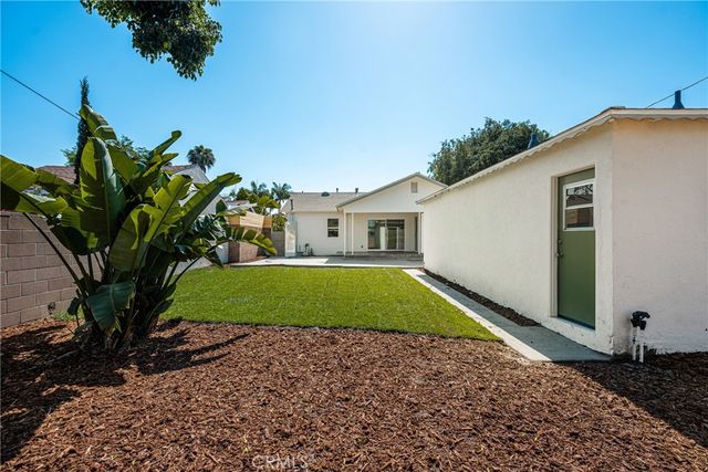 7137 Olive Ave, Long Beach, CA 90805