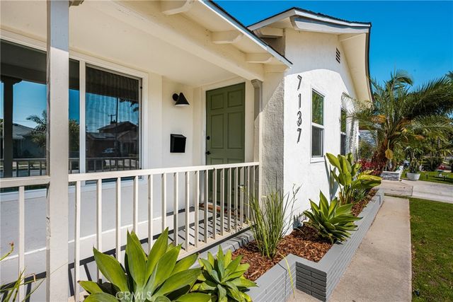 7137 Olive Ave, Long Beach, CA 90805