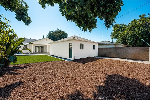 7137 Olive Ave, Long Beach, CA 90805