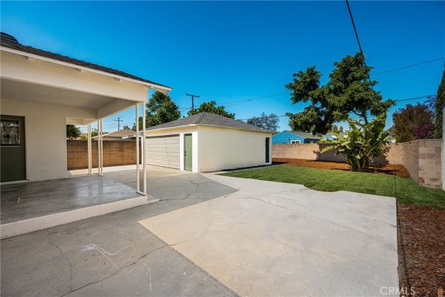 7137 Olive Ave, Long Beach, CA 90805