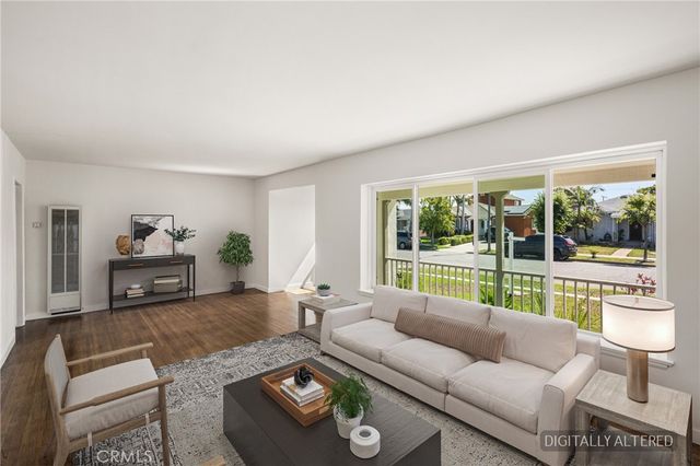 7137 Olive Ave, Long Beach, CA 90805
