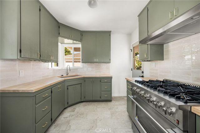 7137 Olive Ave, Long Beach, CA 90805