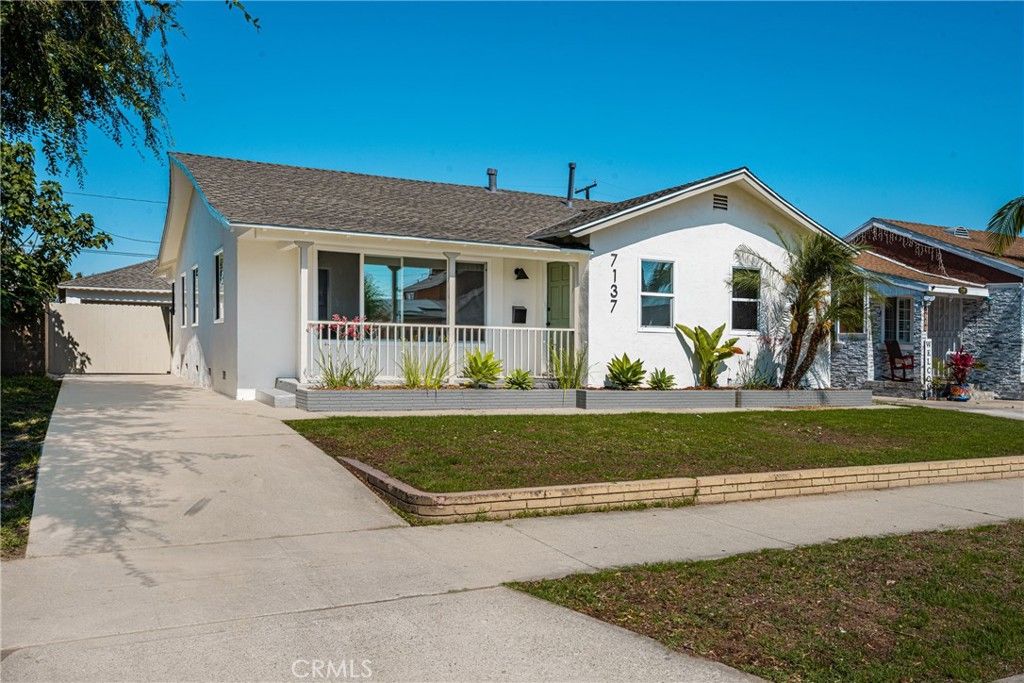 7137 Olive Ave, Long Beach, CA 90805