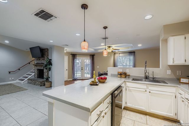 9322 Valley Ridge, San Antonio, TX 78250