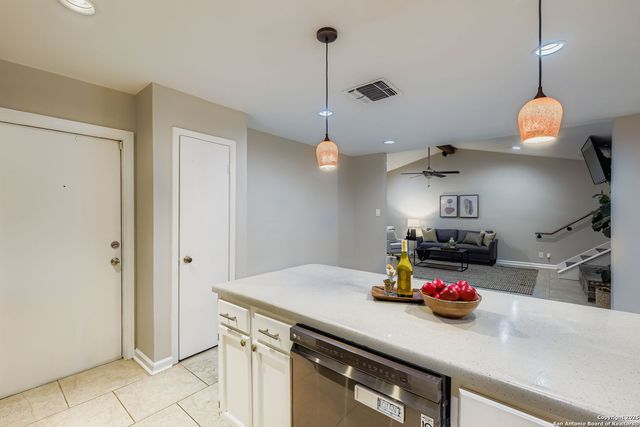 9322 Valley Ridge, San Antonio, TX 78250