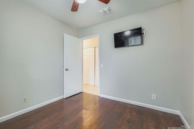 9322 Valley Ridge, San Antonio, TX 78250