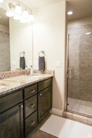 4285 E RAZOR RIDGE DR, Washington, UT 84780