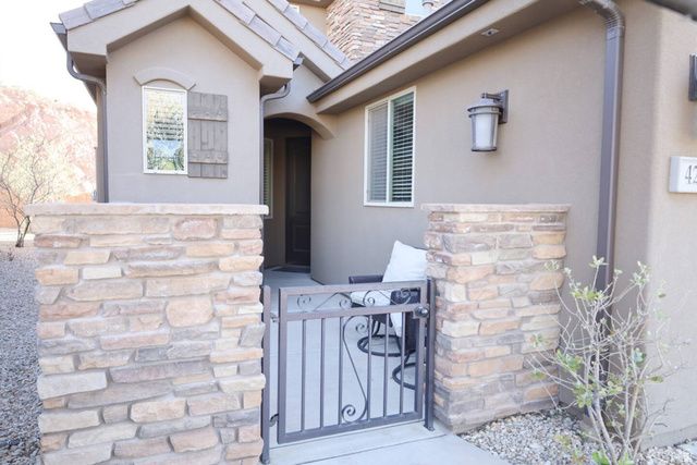 4285 E RAZOR RIDGE DR, Washington, UT 84780