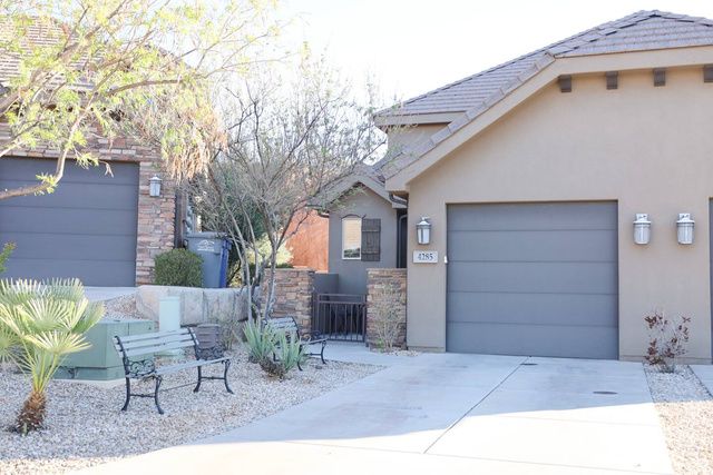 4285 E RAZOR RIDGE DR, Washington, UT 84780