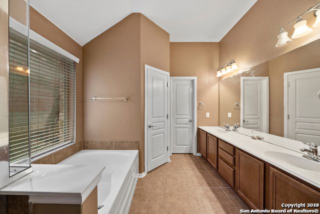 1019 PARTER POND, San Antonio, TX 78260