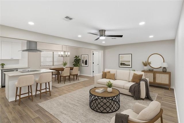 1109 Adeline St, Sinton, TX 78387