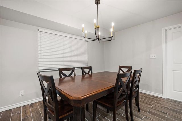 1109 Adeline St, Sinton, TX 78387