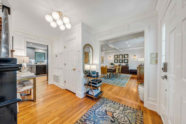 301 Coventry LN, Roanoke, VA 24014
